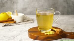 Healthy warm honey lemon ginger drink for staying hydrated during Ramadan with natural honey drinks